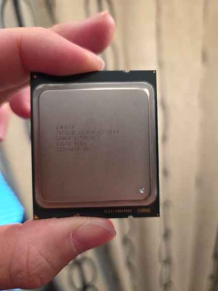 Intel prosessori Xeon E5-2640 x2