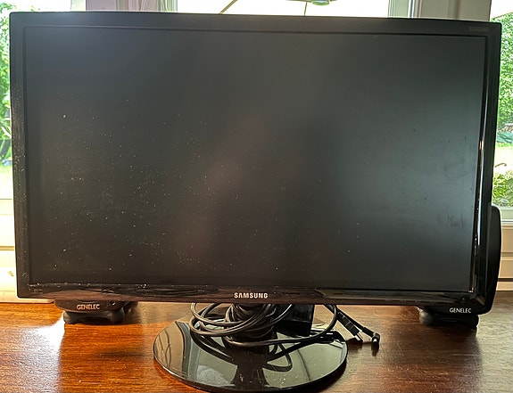 Samsung 24" näyttö