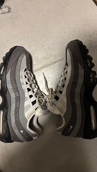 Nike air max 95 harmaa valkoinen