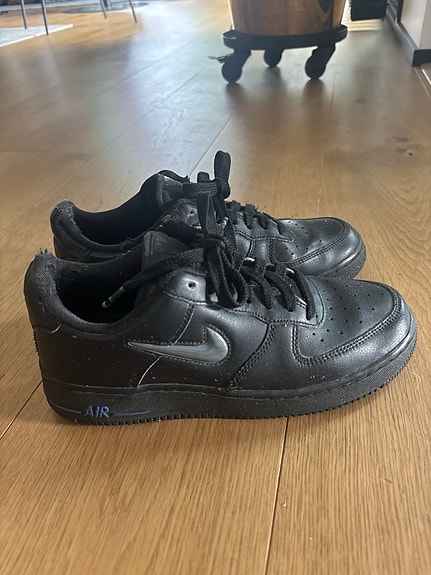 Nike Air tennarit koko 37 musta unisex