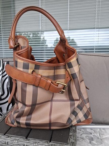 Burberry olkalaukku