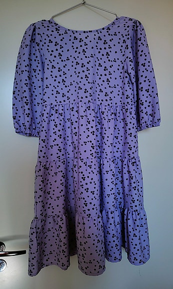 Lila mekko