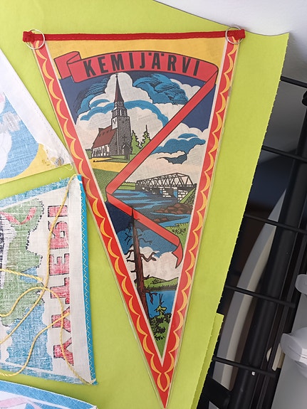 Kaksipuolinen muovitettu Kemijärvi viiri