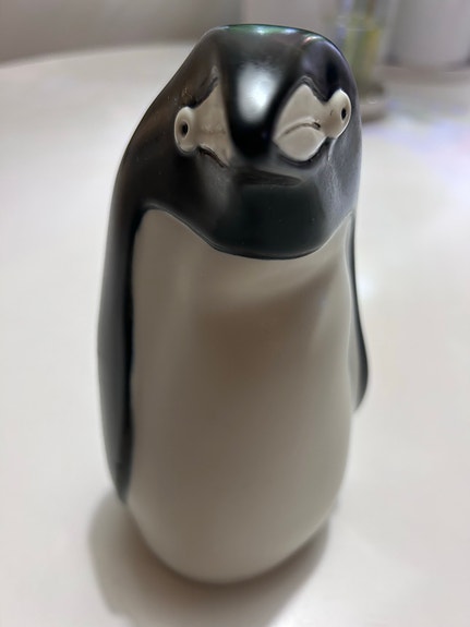 Arabia figuuri Pingviini WWF ( Lillemor Mannerheim ) korkeus 21cm