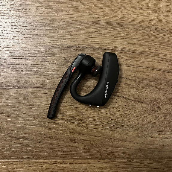 Plantronics Voyager 5200 – Bluetooth-handsfree parhaalla melunvaimennuksella