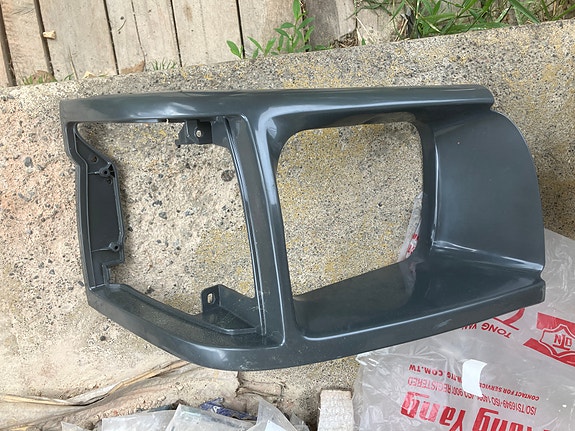 Toyota Hiace H100 Oikea/Vasen Ajovalon Kehys 11/93-95