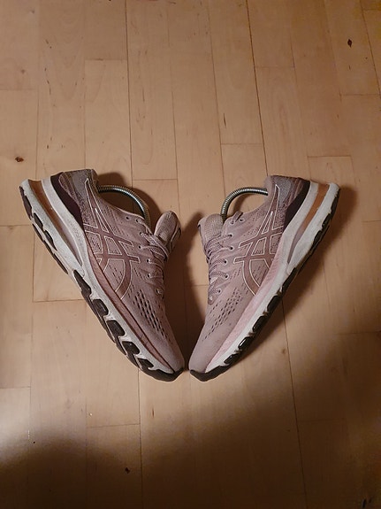 Asics Gel Kayano 28 lenkkarit