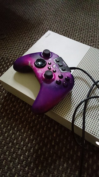 Xbox One S pelikonsoli valkoinen