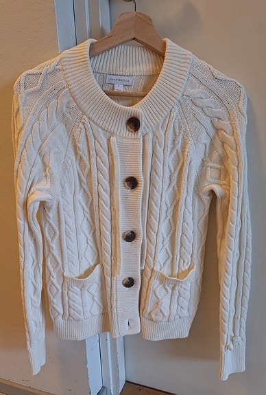Beige sweater Charter