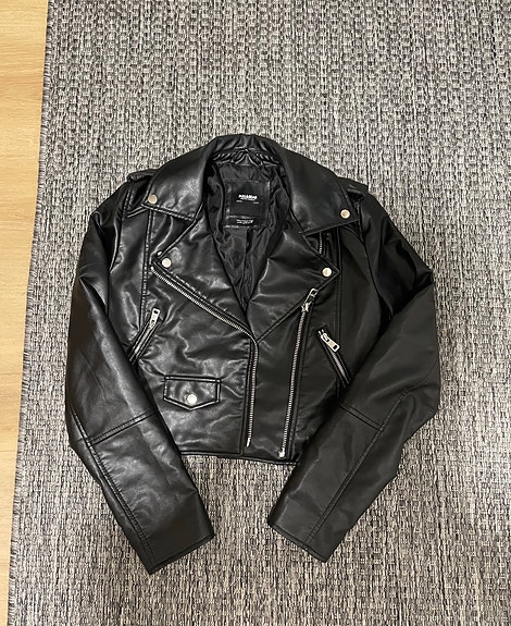 Pull&Bear tekonahka biker-takki M musta naisten