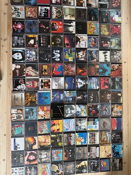 Iso erä DVD ja CD-levyjä