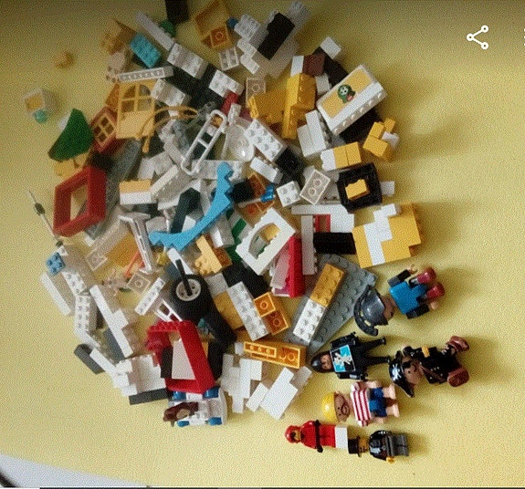 kuvanmukaisia legoja. Leikkikuntoisia  Muutama  ukko ei ole legoja