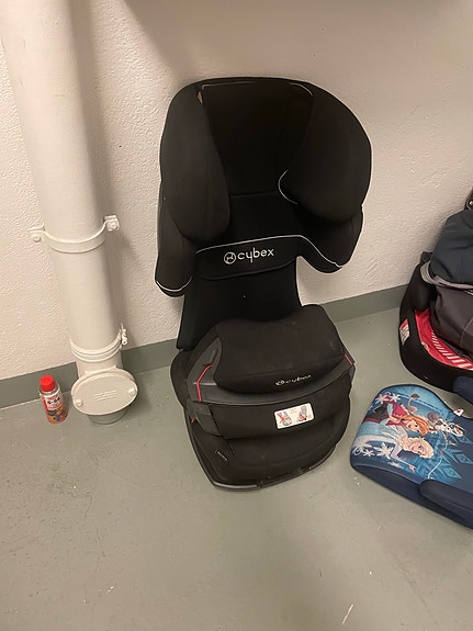 Cybex turvaistuin 36 musta