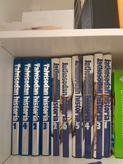 Talvisodan historia ja Jatkododan historia kirjasarjat