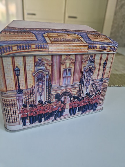 Rasia Buckingham Palace