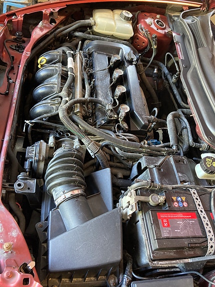 Volvo V50 /S40 / C30 1.8l moottorin ja alustan osat, pakoputkisto