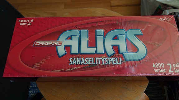 Alias sanaselityspeli retro