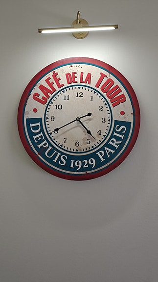 Vintagetyylinen ,,Cafe de la Tour" -Seinäkello...MÖKILLE