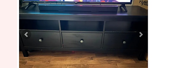 Hyllyt, tv taso ja sohvapöytä