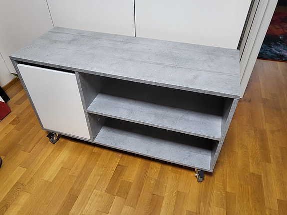 TV-taso / hyllykkö