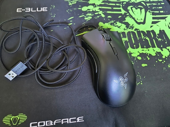 Razer deathadder elite pelihiiri