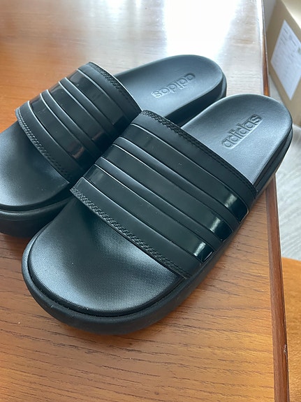 Adidas Adilette platform sandaalit
