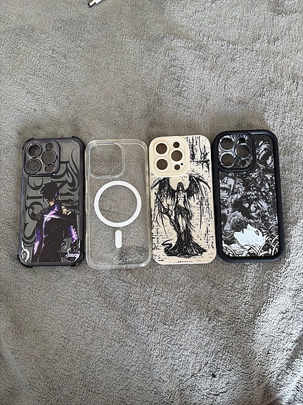 Iphone 16 Pro puhelimen kuoria
