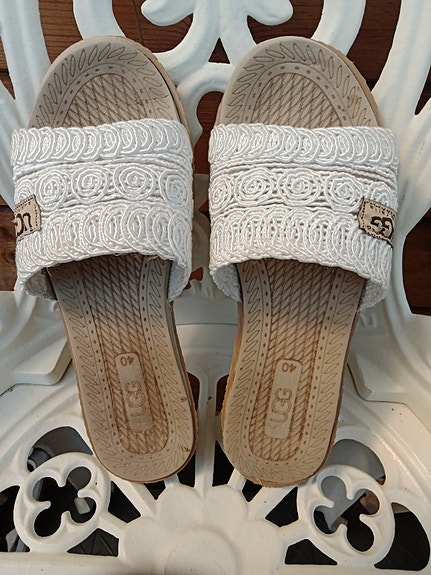 ugg