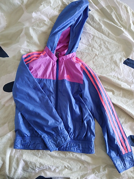 Adidas tuulitakki 128cm