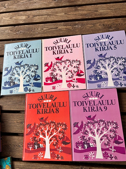 Suuri toivelaulukirja 1, 2, 5, 8 ja 9