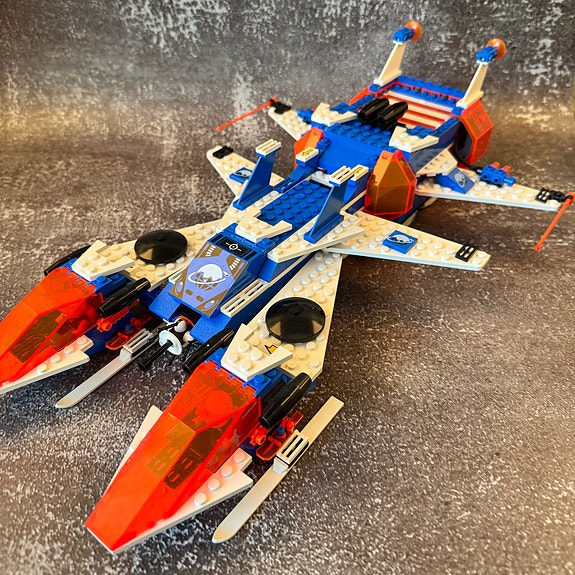 LEGO Space – Ice Planet 2002: Deep Freeze Defender (6973)