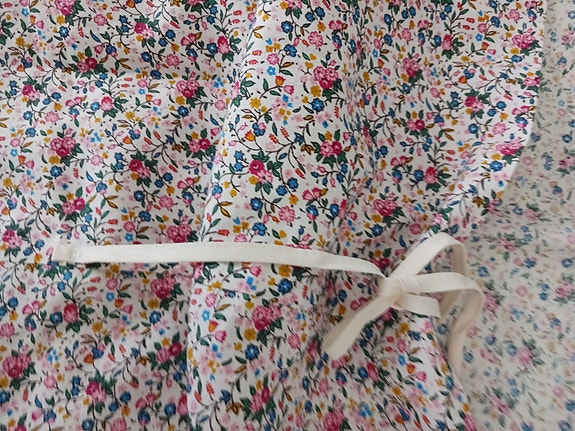 Vintage / Retro verhokappa pitkä 4,1mx 57cm ja yksi sivuverho 180x140cm