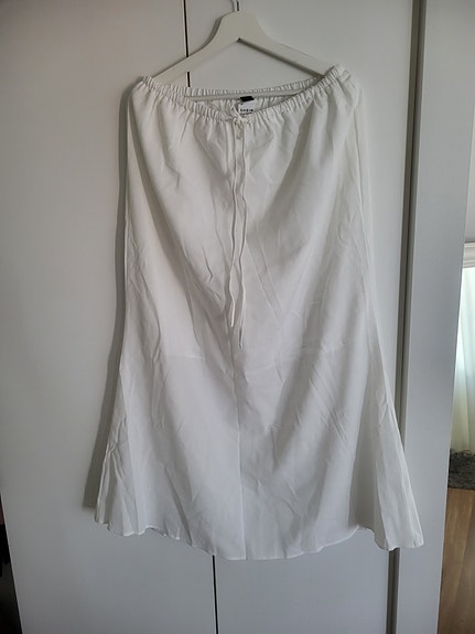 Pitkä hame, uusi, koko xl, hinta 10e