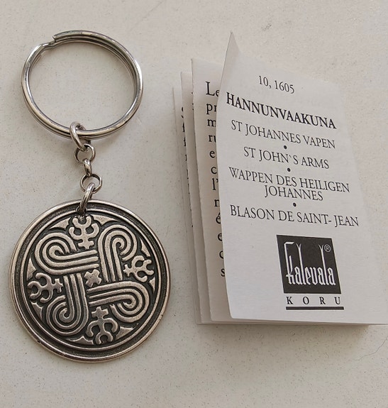 Kalevala koru Hannunvaakuna avaimenperä hopea