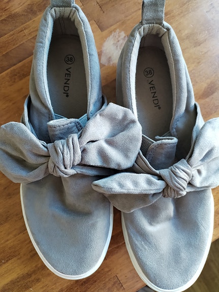 Vendi slip-on tennarit rusetilla koko 38 harmaa