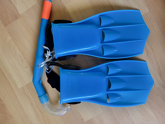 Räpylät ja snorkkeli