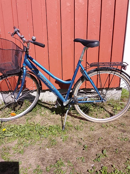 7-v. Tunturi naisten kaupunkipyörä 54 cm 28" sininen