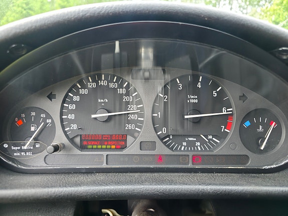 BMW E36 325i mittaristo