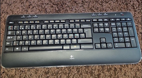 Myydään Logitech K520 langaton näppäimistö
