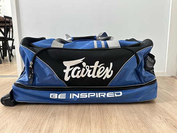 Fairtex varustekassi renkailla