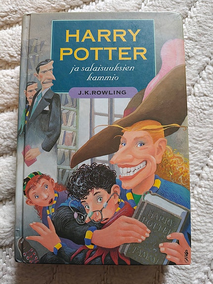 Harry Potter ja salaisuuksien kammio -kirja