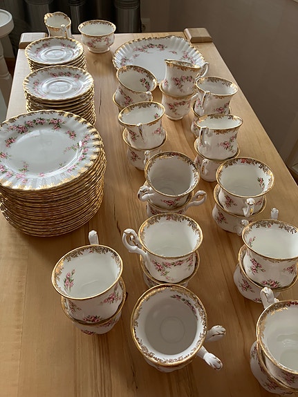Royal Albert Dimity Rose kahviastiasto