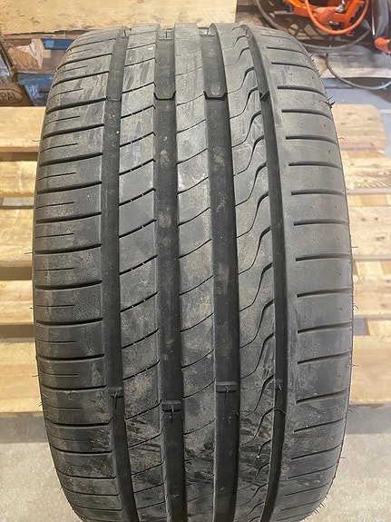 1 Kpl Minerva 235/35/19 91Y
