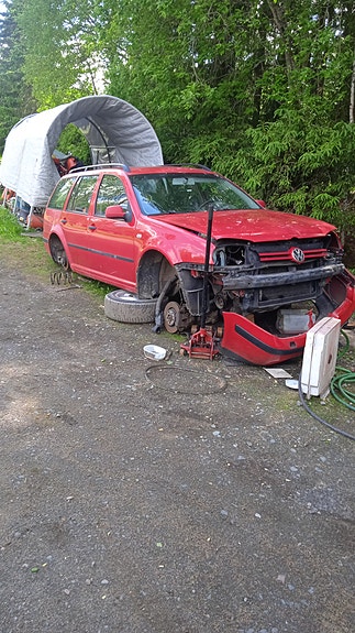Volkswagen farmari takavalo