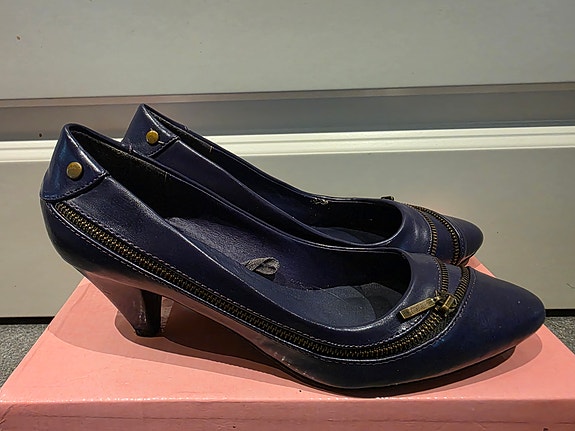 Violetit korkkarit 37