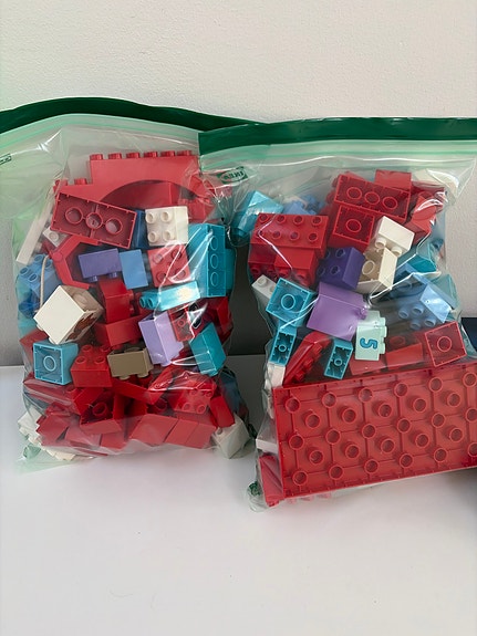 2 x lego duplo pussia (2,2 kg yht)