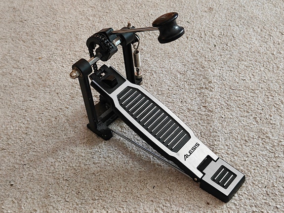 Alesis pedaali, nouto