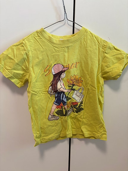 Lasten keltainen T-paita koko 120 / Kids yellow cotton T-shirt size 120
