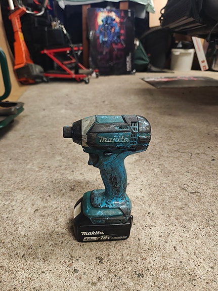 Makita DTD152 akkuruuvinväännin