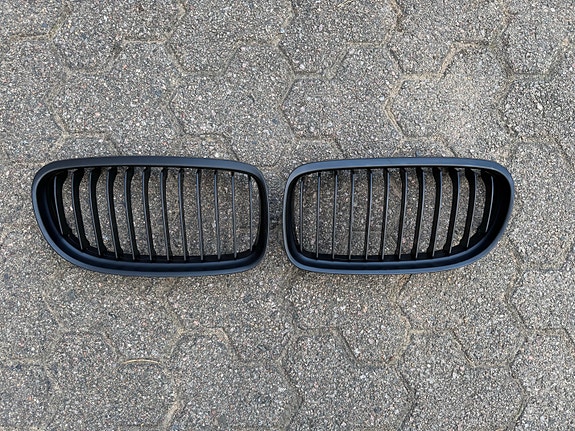 BMW E90/91 LCI etusäleikkö / munuaiset